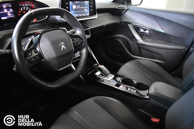 PEUGEOT 2008 BlueHDi 130 S&S EAT8 Allure